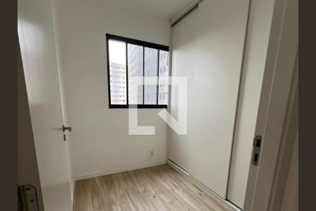 Quarto 2 de apartamento para alugar com 2 quartos, 43m² em Parque Maria Helena, São Paulo