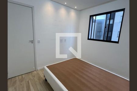 Quarto 1 de apartamento para alugar com 2 quartos, 43m² em Parque Maria Helena, São Paulo