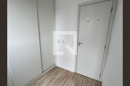 Quarto 2 de apartamento para alugar com 2 quartos, 43m² em Parque Maria Helena, São Paulo