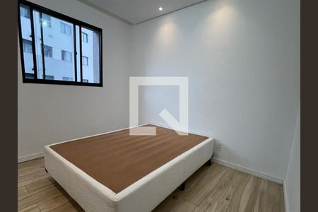 Quarto 1 de apartamento para alugar com 2 quartos, 43m² em Parque Maria Helena, São Paulo