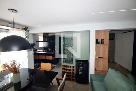 Sala de apartamento à venda com 2 quartos, 84m² em Barra da Tijuca, Rio de Janeiro