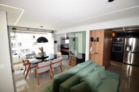 Sala de apartamento à venda com 2 quartos, 84m² em Barra da Tijuca, Rio de Janeiro