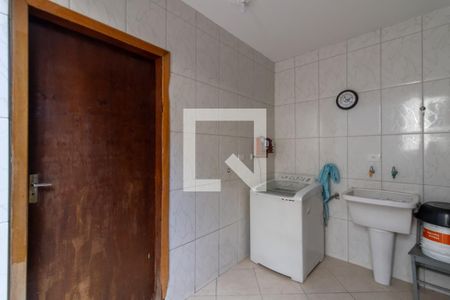 Área de Serviço de casa à venda com 4 quartos, 212m² em Jardim Santa Clara, Guarulhos