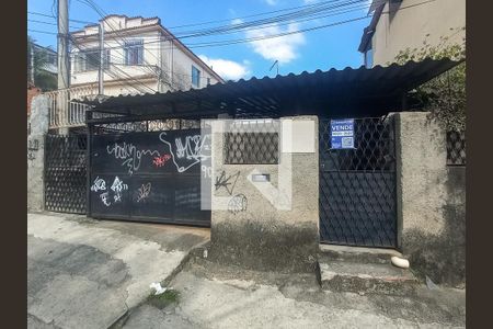 Fachada + Placa de casa à venda com 2 quartos, 600m² em Penha Circular, Rio de Janeiro