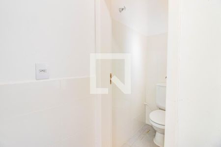 Banheiro de Serviço de apartamento à venda com 2 quartos, 68m² em Petrópolis, Porto Alegre