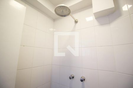Banheiro de serviço de apartamento à venda com 2 quartos, 98m² em Chácara Itaim, São Paulo