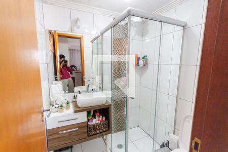 Banheiro de apartamento à venda com 2 quartos, 53m² em Parque das Nações, Santo André