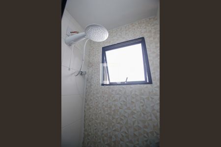 Banheiro de kitnet/studio para alugar com 1 quarto, 29m² em Vila Ernesto, São Paulo