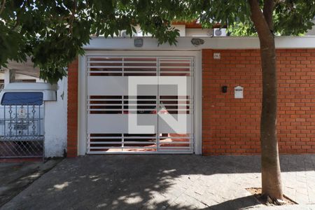Fachada de casa à venda com 4 quartos, 230m² em Paraíso, São Paulo