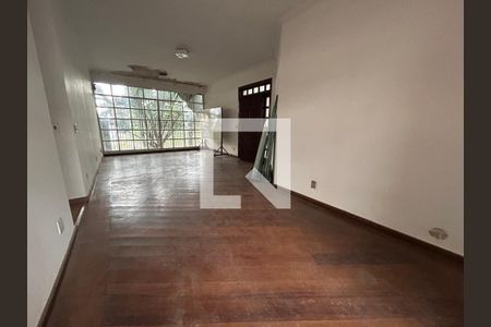 Casa à venda com 3 quartos, 372m² em São Marcos, Belo Horizonte