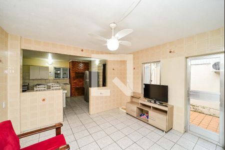 Sala 2 de casa à venda com 4 quartos, 150m² em Jardim Sabará, Porto Alegre