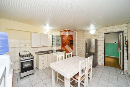 Casa à venda com 150m², 4 quartos e 2 vagas Casa à venda com 150m², 4 quartos e 2 vagasCozinha