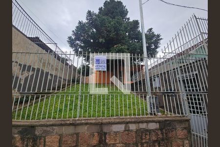 Casa à venda com 150m², 4 quartos e 2 vagas Casa à venda com 150m², 4 quartos e 2 vagasFachada