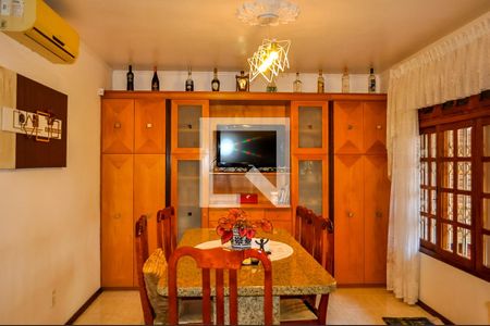 Cozinha de casa à venda com 5 quartos, 244m² em Cavalhada, Porto Alegre