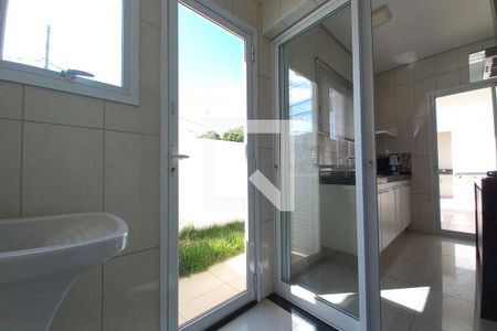 Área de Serviço de casa de condomínio para alugar com 3 quartos, 190m² em Swiss Park, Campinas