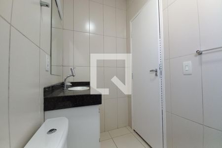 Banheiro da Suíte 2 de casa de condomínio para alugar com 3 quartos, 190m² em Swiss Park, Campinas