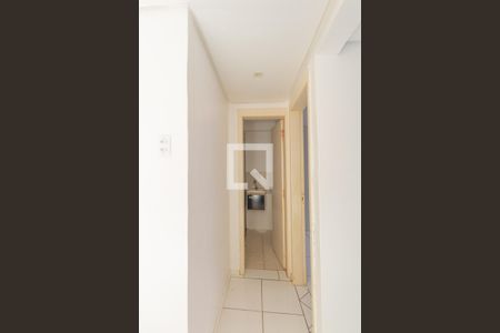 Corredor de apartamento à venda com 2 quartos, 42m² em Olaria, Canoas