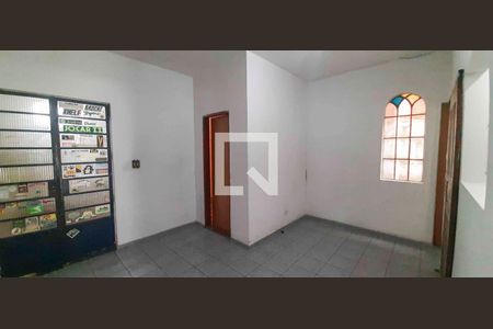 Sala de Estar de casa para alugar com 3 quartos, 250m² em Umuarama, Osasco