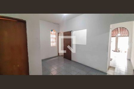 Sala de Estar de casa para alugar com 3 quartos, 250m² em Umuarama, Osasco