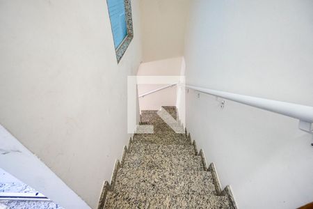 Escada de casa à venda com 3 quartos, 165m² em Vila Carrão, São Paulo