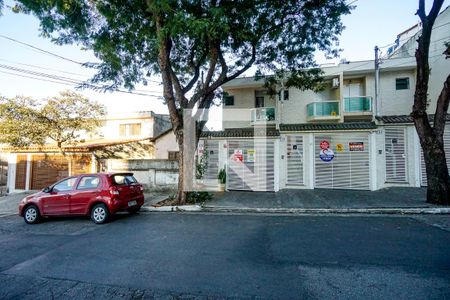 Fachada de casa à venda com 3 quartos, 165m² em Vila Carrão, São Paulo