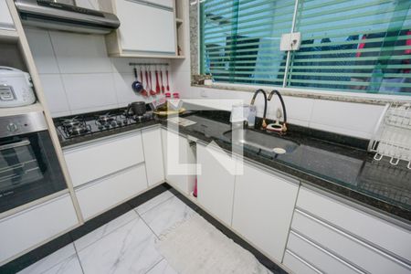 Cozinha de casa à venda com 3 quartos, 165m² em Vila Carrão, São Paulo