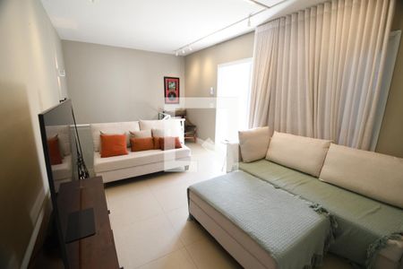 Sala de TV de apartamento para alugar com 2 quartos, 132m² em Mansões Santo Antônio, Campinas