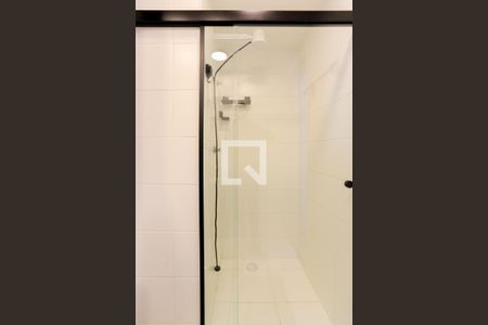 Banheiro de apartamento à venda com 1 quarto, 25m² em Butantã, São Paulo