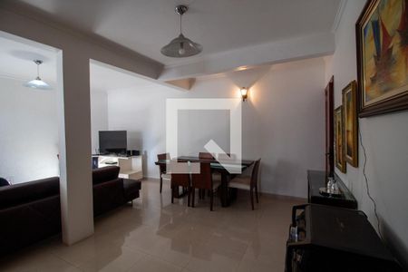 Sala de Jantar de casa à venda com 3 quartos, 225m² em Ferreira, São Paulo