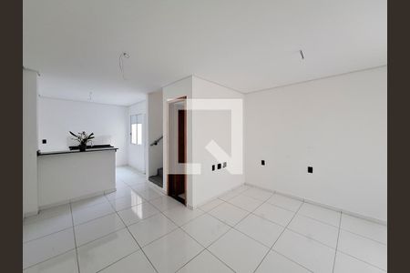 Sala de casa de condomínio à venda com 2 quartos, 64m² em Vila Aurora, São Paulo