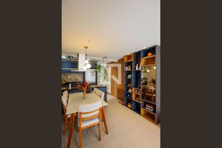 Sala de jantar de apartamento à venda com 2 quartos, 63m² em Vila Inglesa, São Paulo