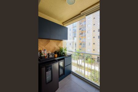 Varanda estendida de apartamento à venda com 2 quartos, 63m² em Vila Inglesa, São Paulo