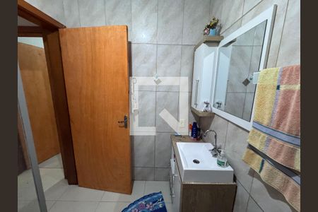 Banheiro de casa à venda com 2 quartos, 90m² em Santos Dumont, São Leopoldo