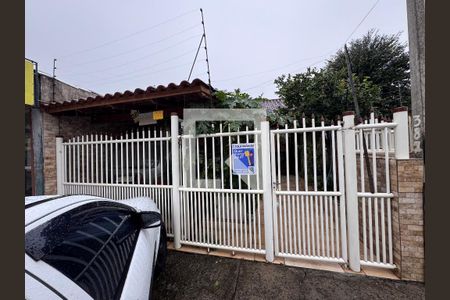 Fachada de casa à venda com 2 quartos, 90m² em Santos Dumont, São Leopoldo