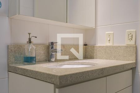 Banheiro de apartamento à venda com 3 quartos, 95m² em Boa Vista, Porto Alegre