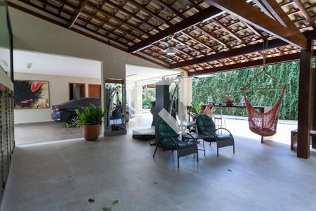 Área externa de casa de condomínio à venda com 5 quartos, 500m² em Retiro do Chalé, Brumadinho