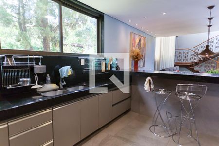 Cozinha de casa de condomínio à venda com 5 quartos, 500m² em Retiro do Chalé, Brumadinho