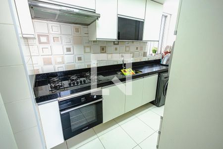 Cozinha de apartamento à venda com 3 quartos, 79m² em São Luiz, Belo Horizonte