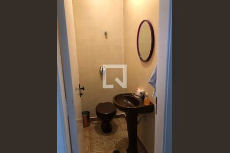 Banheiro  de casa à venda com 3 quartos, 153m² em Vila Alexandria, São Paulo