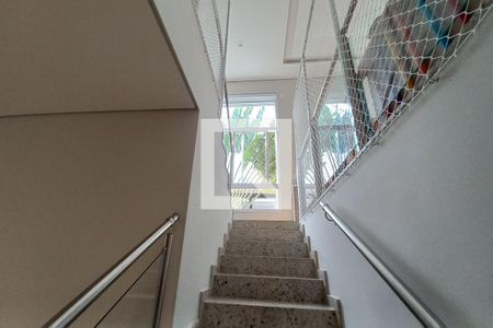 Escada de casa de condomínio à venda com 4 quartos, 360m² em Jardim Nova Europa, Campinas