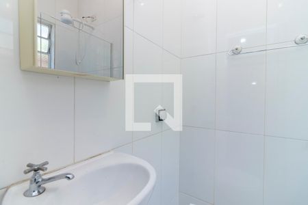 Banheiro de casa para alugar com 1 quarto, 60m² em Vila Santa Maria, São Paulo