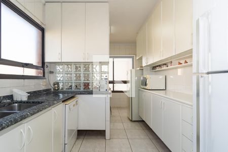 Cozinha de apartamento à venda com 4 quartos, 273m² em Vila Andrade, São Paulo