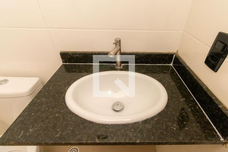 Banheiro de apartamento à venda com 2 quartos, 49m² em Vila Fernandes, São Paulo