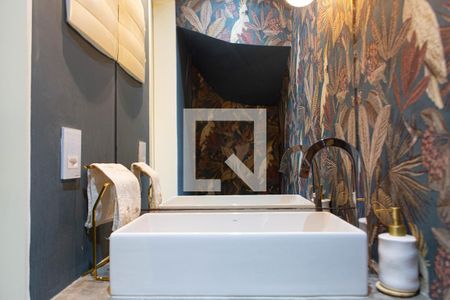 Lavabo de apartamento à venda com 1 quarto, 90m² em Vila Nova Conceição, São Paulo