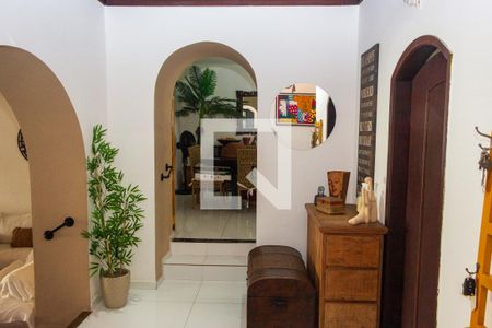 Hall de entrada de casa à venda com 4 quartos, 800m² em Interlagos, São Paulo
