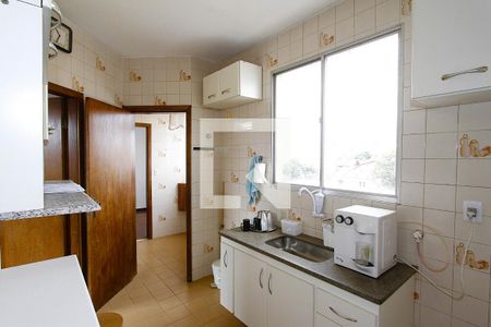 Cozinha de apartamento à venda com 3 quartos, 70m² em Calafate, Belo Horizonte