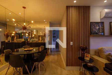 Sala de apartamento à venda com 2 quartos, 58m² em Barra da Tijuca, Rio de Janeiro