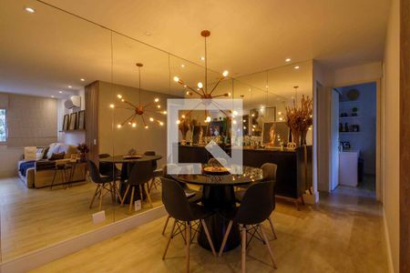 Sala de apartamento à venda com 2 quartos, 58m² em Barra da Tijuca, Rio de Janeiro