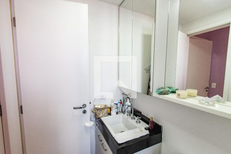 Banheiro da suíte de apartamento para alugar com 2 quartos, 50m² em Vila Mariana, São Paulo