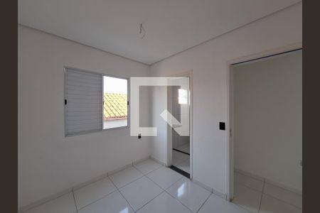 Casa de condomínio à venda com 54m², 2 quartos e 1 vagaSuíte 2